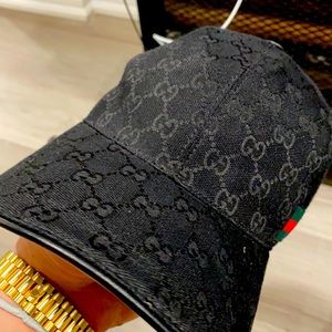 Gucci gate black oh 2027….. sssense reciots